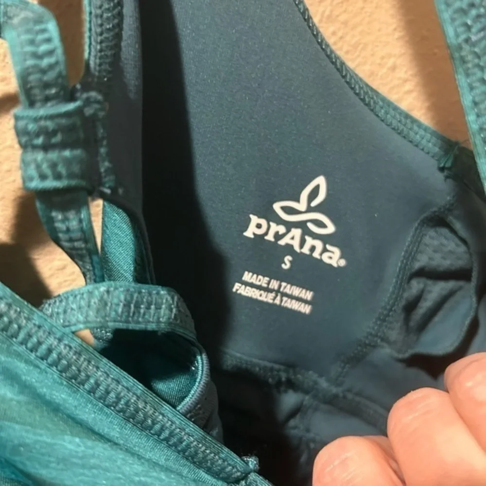 Women’s PrAna Tank‎